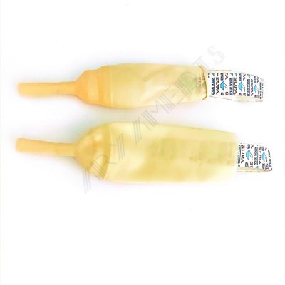 کاندوم شیت لاتکسی با چسب دو طرفه سوپا کاندوم شیت لاتکسی با چسب دو طرفه سوپا این محصول منحصرا در جنس مذکر استفاده می شود. مانند کاندوم روی آلت تناسلی قرار گرفته و با چسب مخصوص خود به عضو ثابت می شود . با اتصال لوله رابط کیسه ادرار به انتهای کاندوم شیت ، ادرار دفعی به راحتی به داخل کیسه هدایت می شود. بدین ترتیب دیگر نیازی به سونداژ بیمار با سوند فولی یا نلاتون نخواهد بود .